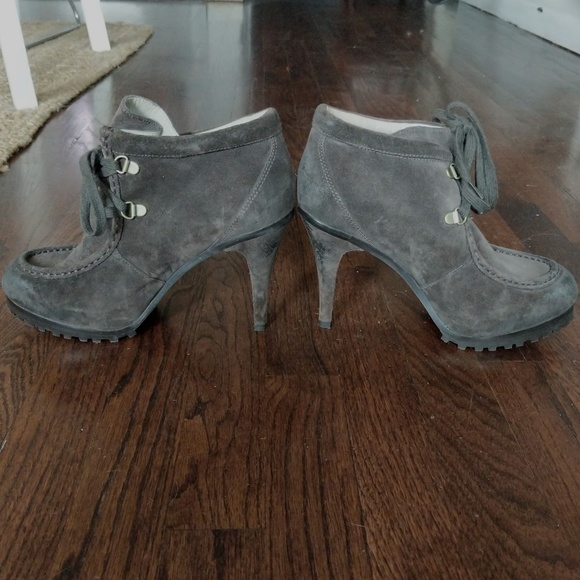 NWOT Distressed Cool Brown Suede Stilletto Boots - Picture 2 of 5